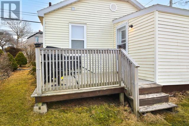 105 Welton Street Sydney, House detached with 2 bedrooms, 1 bathrooms and null parking in Cape Breton NS | Image 4