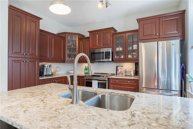 99 Sirocco Crescent, House detached with 4 bedrooms, 3 bathrooms and 6 parking in Ottawa ON | Image 11