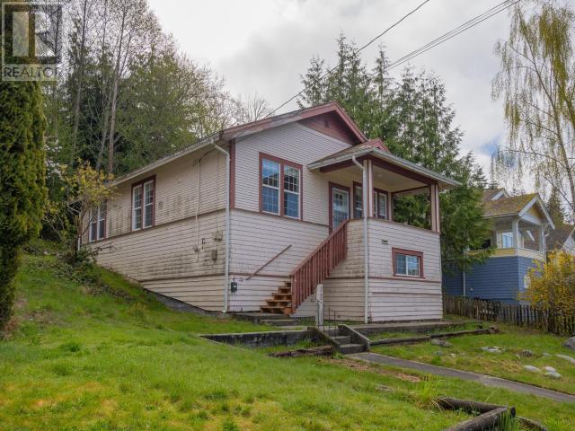 5782 Willow Ave, House detached with 3 bedrooms, 2 bathrooms and null parking in Powell River BC | Image 41