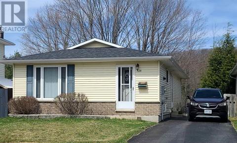129 Hergott Ave, House detached with 3 bedrooms, 1 bathrooms and null parking in Elliot Lake ON | Card Image