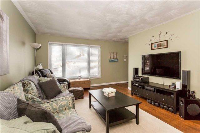104 Raylawn Cres, House semidetached with 3 bedrooms, 2 bathrooms and 3 parking in Halton Hills ON | Image 5