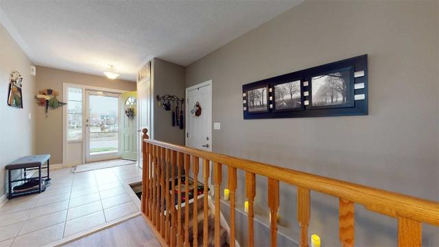 2 Peace Cres, House detached with 2 bedrooms, 3 bathrooms and 4 parking in Peterborough ON | Image 34