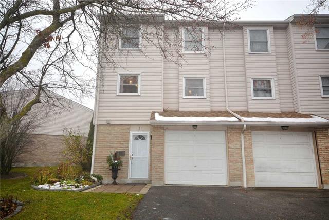 1 - 5878 Montevideo Rd, Townhouse with 3 bedrooms, 2 bathrooms and 2 parking in Mississauga ON | Card Image
