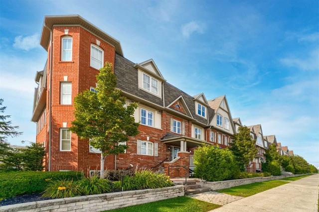 3 - 645 Dundas St, Townhouse with 2 bedrooms, 2 bathrooms and 2 parking in Mississauga ON | Image 1