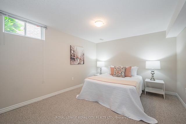 24 Beechlawn Blvd, Home with 2 bedrooms, 3 bathrooms and 3 parking in Guelph ON | Image 25