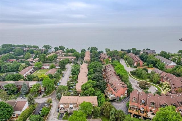 4 - 90 Sarah Lane, House attached with 3 bedrooms, 2 bathrooms and 2 parking in Oakville ON | Image 34