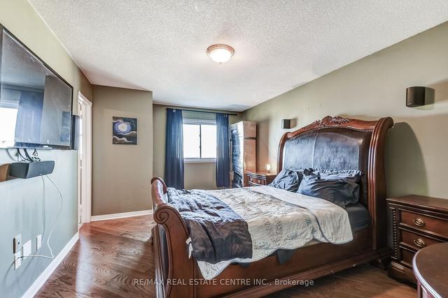 49 Tiller Tr, House semidetached with 3 bedrooms, 4 bathrooms and 1 parking in Brampton ON | Image 8