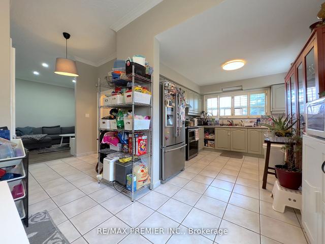 74 Riverhead Dr, House detached with 3 bedrooms, 2 bathrooms and 5 parking in Toronto ON | Image 31