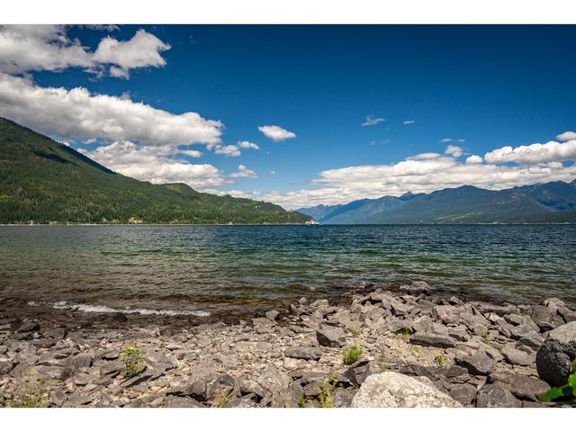 285 Kootenay Lake Road, House detached with 3 bedrooms, 4 bathrooms and 2 parking in Central Kootenay E BC | Image 85