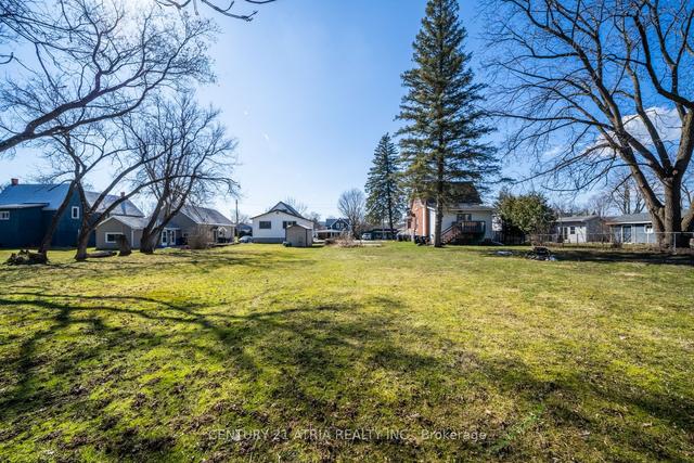 69 Peel St, House detached with 5 bedrooms, 3 bathrooms and 6 parking in Penetanguishene ON | Image 21