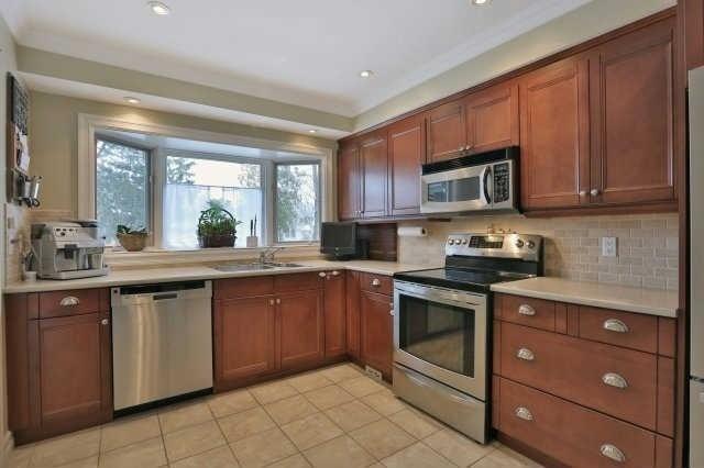 328 Burton Rd, House detached with 2 bedrooms, 2 bathrooms and 5 parking in Oakville ON | Image 19