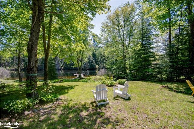 1217 Sherwood Forest Road, House detached with 3 bedrooms, 1 bathrooms and 4 parking in Bracebridge ON | Image 2