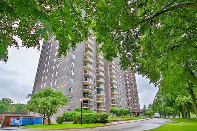 111 - 966 Inverhouse Dr, Condo with 3 bedrooms, 2 bathrooms and 1 parking in Mississauga ON | Image 1