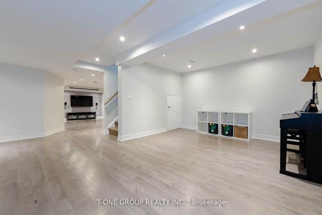 207 Paradelle Dr, House detached with 4 bedrooms, 4 bathrooms and 2 parking in Richmond Hill ON | Image 26