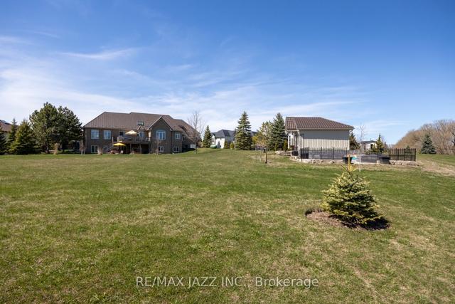 23 Venton Crt, House detached with 2 bedrooms, 3 bathrooms and 10 parking in Clarington ON | Image 33