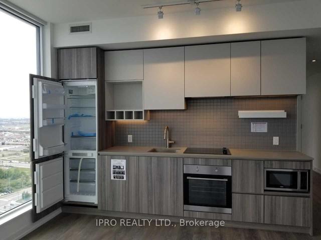 4002 - 898 Portage Pkwy, Condo with 3 bedrooms, 2 bathrooms and 1 parking in Vaughan ON | Image 12