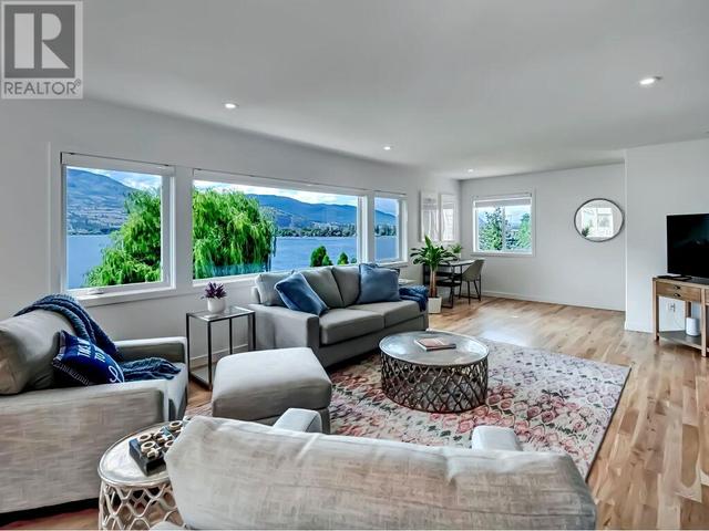 4013 Lakeside Road, House detached with 4 bedrooms, 4 bathrooms and 2 parking in Penticton BC | Image 8