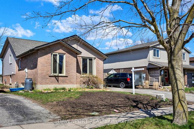 208 Rosebank Pl, House detached with 4 bedrooms, 2 bathrooms and 4 parking in Kitchener ON | Image 21