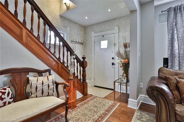 38 Sarah Street, House detached with 4 bedrooms, 2 bathrooms and 2 parking in Brantford ON | Image 4