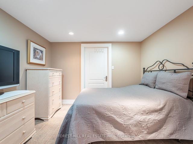 18 Highland Hill, House detached with 4 bedrooms, 5 bathrooms and 4 parking in Toronto ON | Image 11