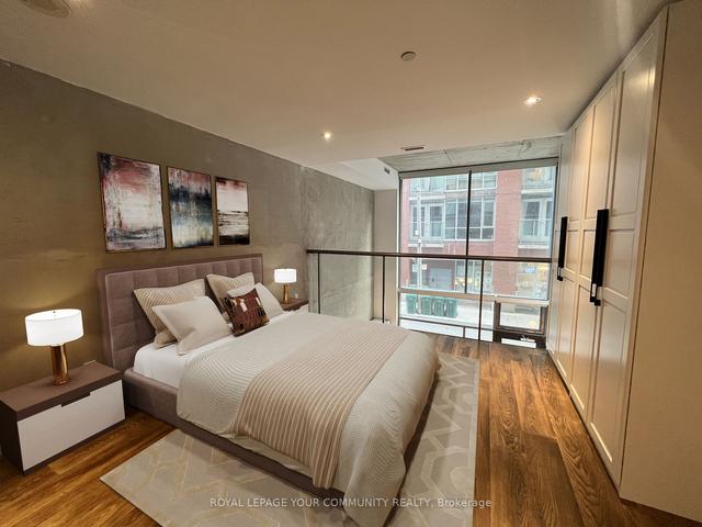 th6 - 25 Oxley St, Townhouse with 2 bedrooms, 3 bathrooms and 1 parking in Toronto ON | Image 14