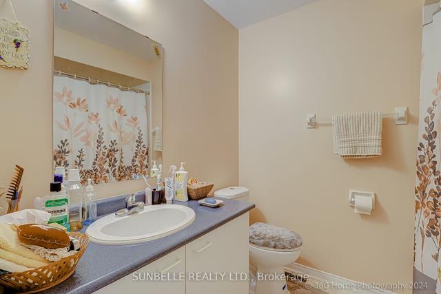 22 - 29 Goldenlight Circ, Townhouse with 3 bedrooms, 3 bathrooms and 2 parking in Brampton ON | Image 5