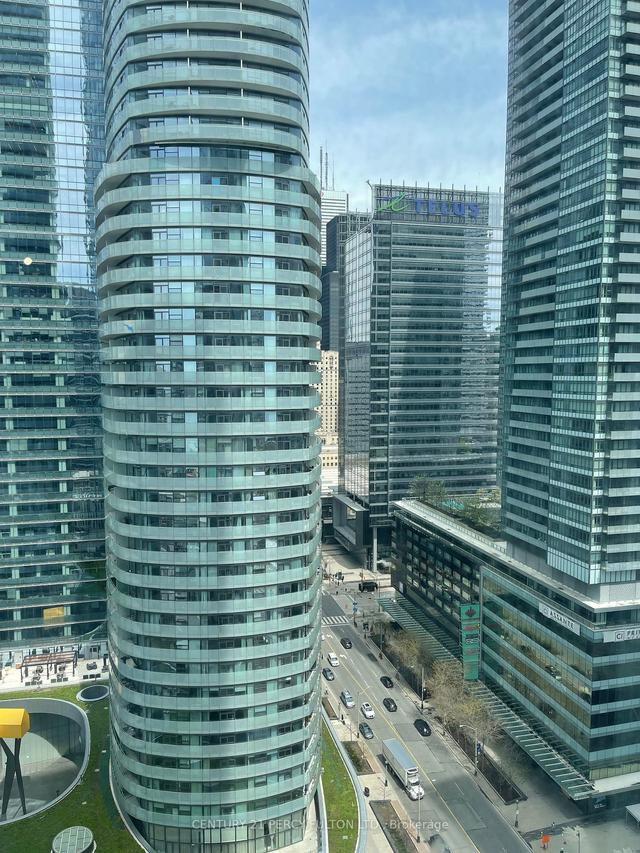 2513 - 10 York St, Condo with 1 bedrooms, 1 bathrooms and 0 parking in Toronto ON | Image 9