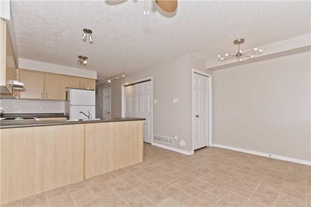 7A - 50 Howe Dr, Townhouse with 3 bedrooms, 2 bathrooms and 1 parking in Kitchener ON | Image 5
