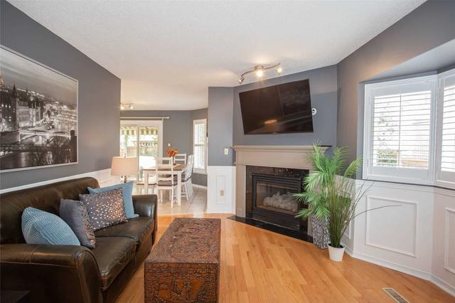 74 Strathroy Cres, House detached with 4 bedrooms, 4 bathrooms and 4 parking in Hamilton ON | Image 5