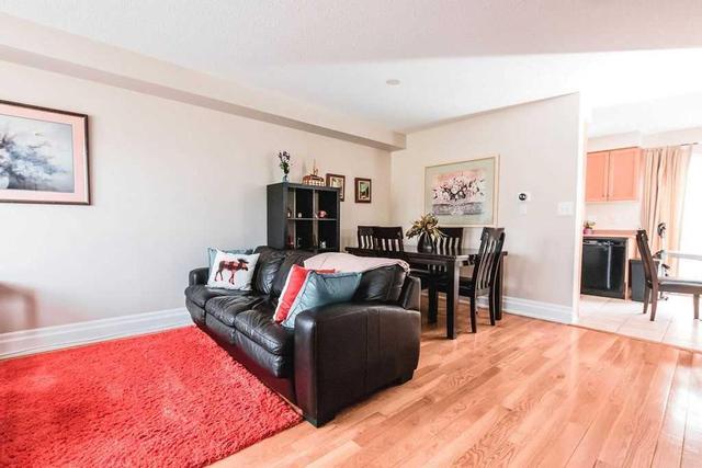 2 Kenyon Cres, House semidetached with 3 bedrooms, 3 bathrooms and 2 parking in Grimsby ON | Image 4