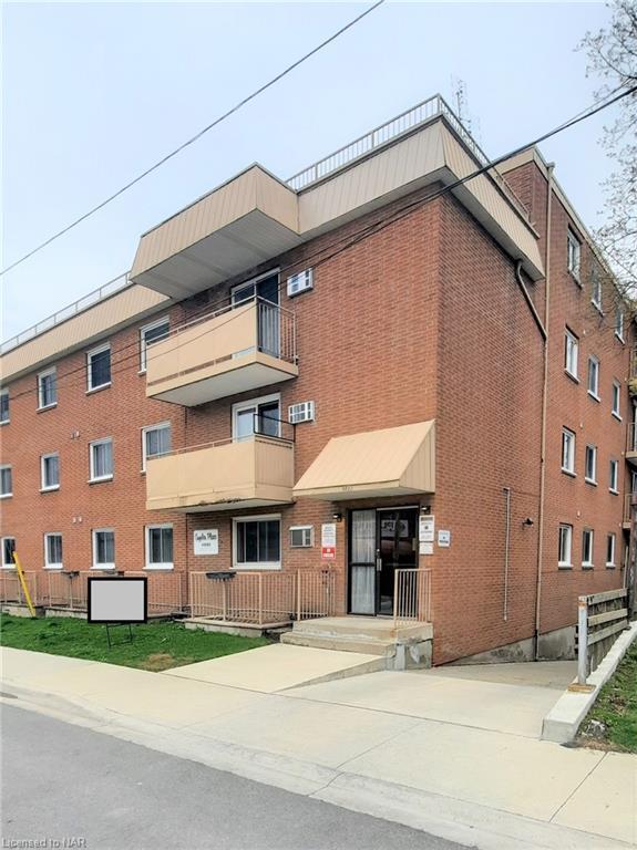 101 - 101 - 4692 Crysler Avenue, House attached with 2 bedrooms, 1 bathrooms and 1 parking in Niagara Falls ON | Image 1
