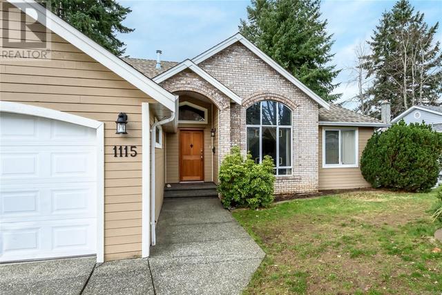 1115 Evergreen Ave, House detached with 5 bedrooms, 3 bathrooms and 2 parking in Courtenay BC | Image 4