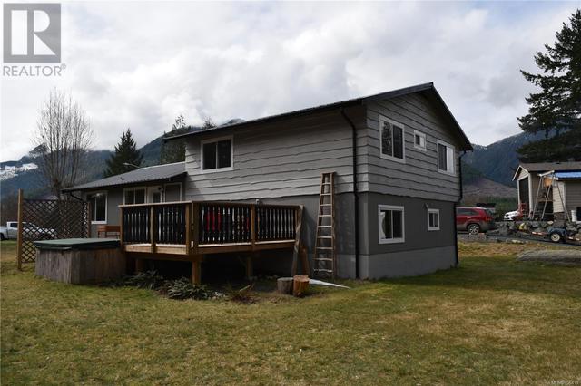630 Dogwood Dr, House detached with 4 bedrooms, 2 bathrooms and 2 parking in Gold River BC | Image 30