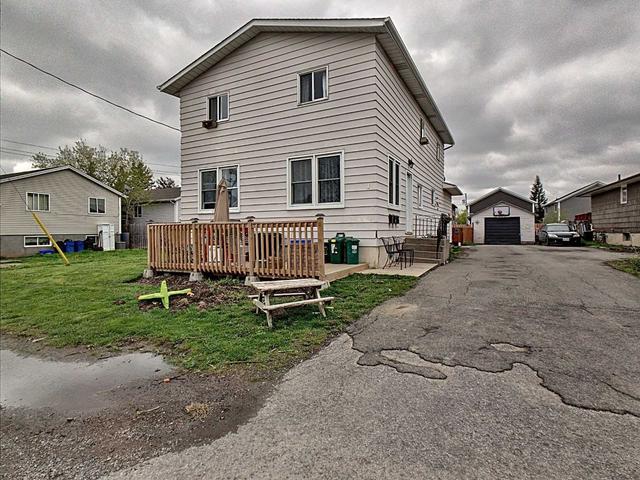 1 David St, House detached with 6 bedrooms, 3 bathrooms and 6 parking in St. Catharines ON | Image 1