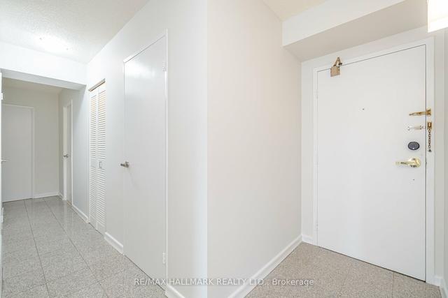 208 - 121 Ling Rd, Condo with 2 bedrooms, 2 bathrooms and 1 parking in Toronto ON | Image 12