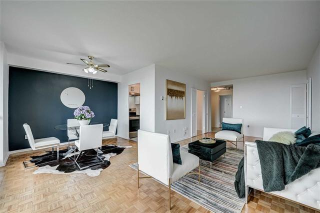 610 - 1 Massey Sq, Condo with 3 bedrooms, 2 bathrooms and 0 parking in Toronto ON | Image 7