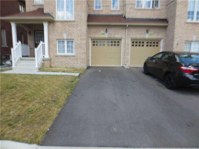 7 Aspermont Cres, House semidetached with 3 bedrooms, 3 bathrooms and 3 parking in Brampton ON | Image 3