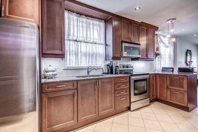 502 Caledonia Rd, House detached with 2 bedrooms, 2 bathrooms and 4 parking in Toronto ON | Image 19
