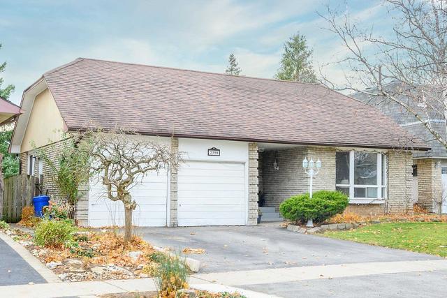 2398 Cavendish Dr, House detached with 3 bedrooms, 3 bathrooms and 4 parking in Burlington ON | Image 29