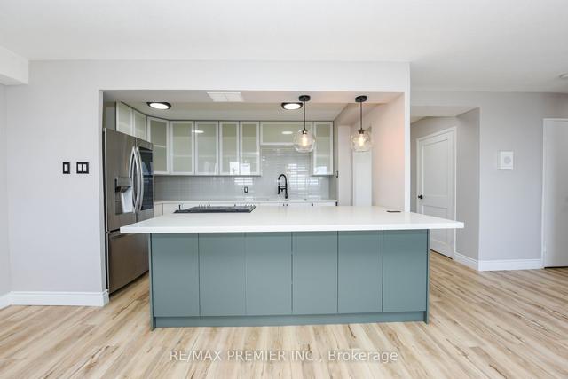 516 - 2835 Islington Ave, Condo with 3 bedrooms, 2 bathrooms and 1 parking in Toronto ON | Image 4