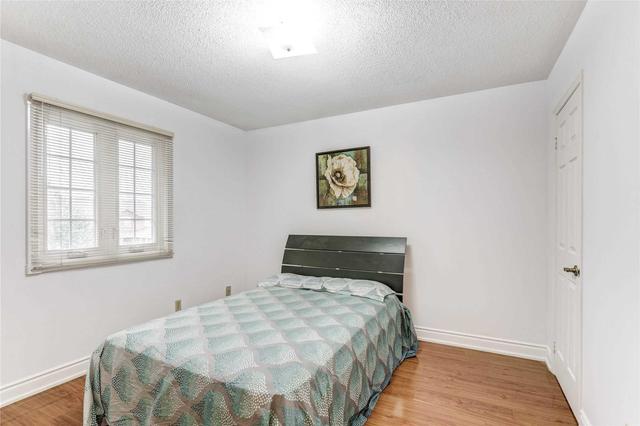 1 Ackerman Ave, House detached with 4 bedrooms, 4 bathrooms and 6 parking in Brampton ON | Image 11