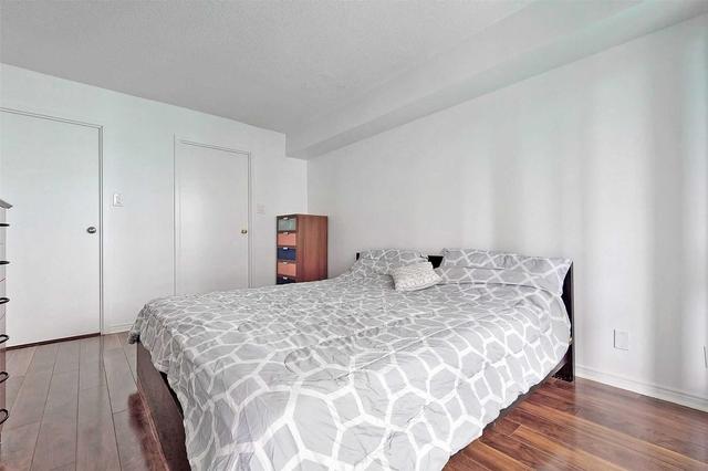 1201 - 10 Queens Quay W, Condo with 2 bedrooms, 2 bathrooms and 1 parking in Toronto ON | Image 9