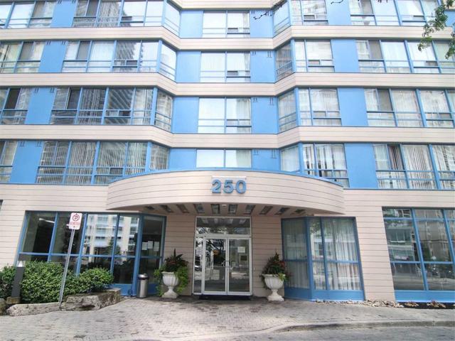 308 - 250 Webb Dr, Condo with 2 bedrooms, 2 bathrooms and 2 parking in Mississauga ON | Image 1