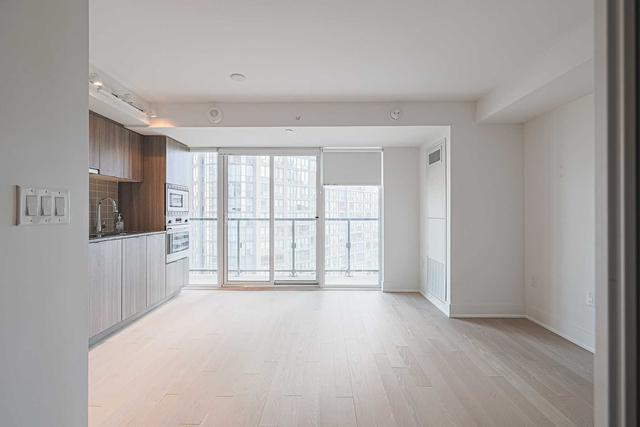 1903 - 955 Bay St, Condo with 1 bedrooms, 1 bathrooms and 0 parking in Toronto ON | Image 1