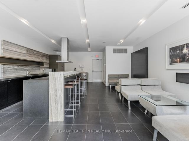 1210 - 110 Charles St E, Condo with 1 bedrooms, 1 bathrooms and 0 parking in Toronto ON | Image 19