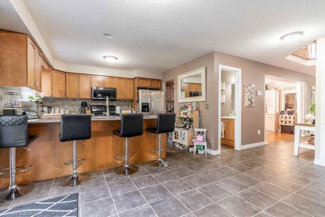 254 Farley Drive, House detached with 3 bedrooms, 2 bathrooms and 4 parking in Guelph ON | Image 7