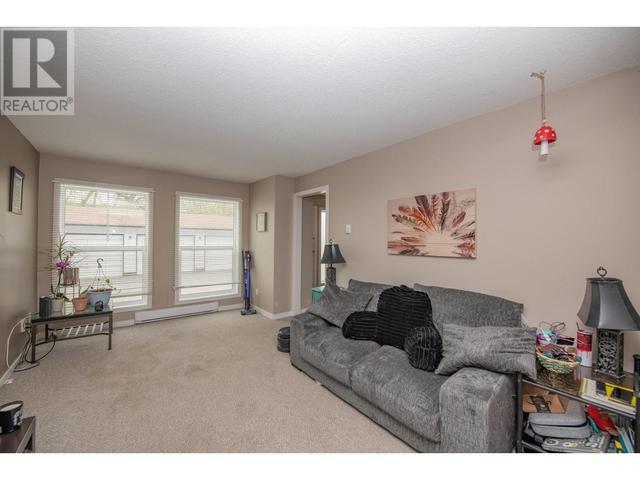 4990 - 25 Avenue Unit# 3, House attached with 2 bedrooms, 1 bathrooms and 2 parking in Vernon BC | Image 5