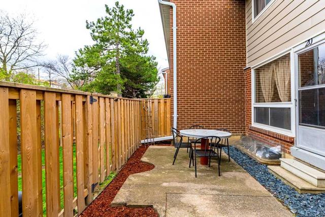 20 - 215 Mississauga Valley Blvd, Townhouse with 3 bedrooms, 2 bathrooms and 2 parking in Mississauga ON | Image 18