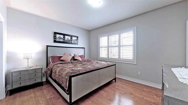 11 Strength St, House detached with 4 bedrooms, 6 bathrooms and 6 parking in Brampton ON | Image 9