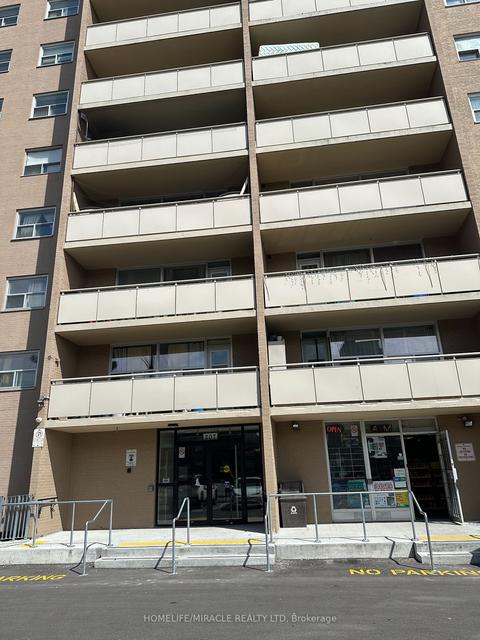 301 - 207 Galloway Rd, Condo with 2 bedrooms, 1 bathrooms and 1 parking in Toronto ON | Card Image